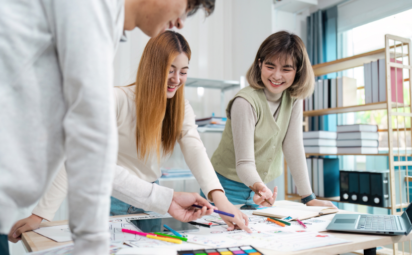 UIUX 設計師，用創意設計驅動用戶體驗