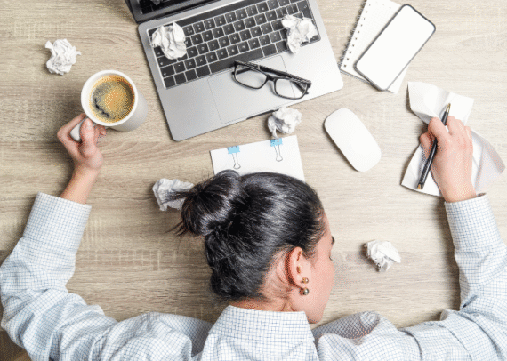 過勞後想轉職？如何在不讓身心更糟的前提下，做安全的職涯轉換